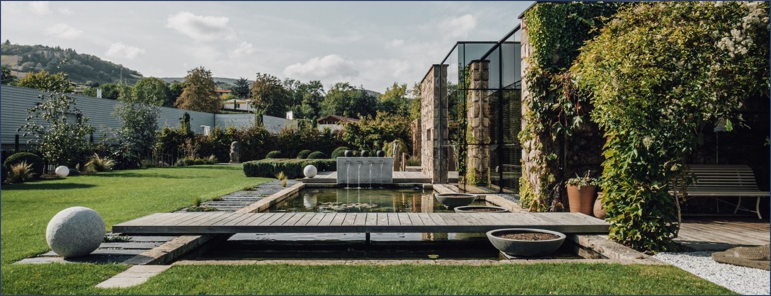 Aménagements paysagers jardin bassin espaces verts végétaux